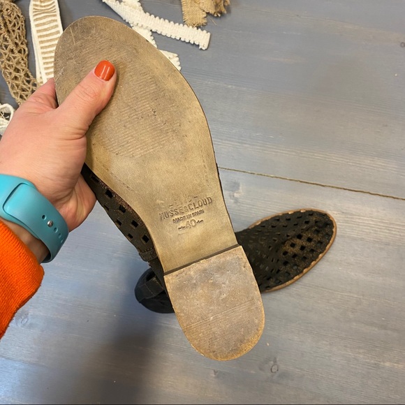 Musse & Cloud Calia Perforated Bootie - Picture 7 of 7